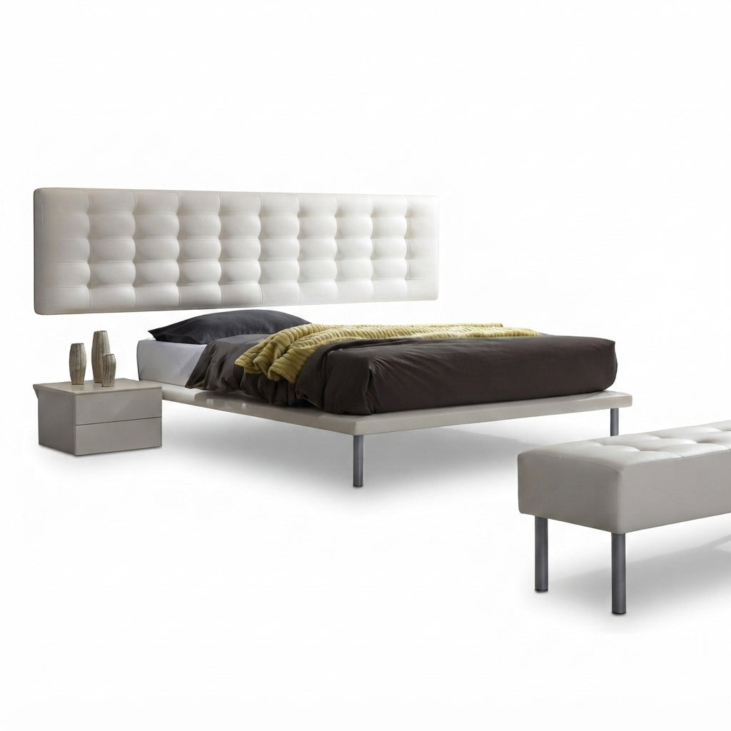 Juego de Alcoba Serenity — Cama Capitoné Blanca